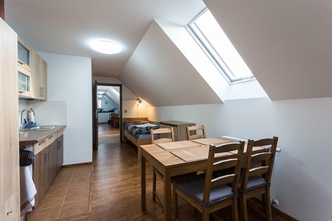 Attic Rooms Tábor Eksteriør bilde