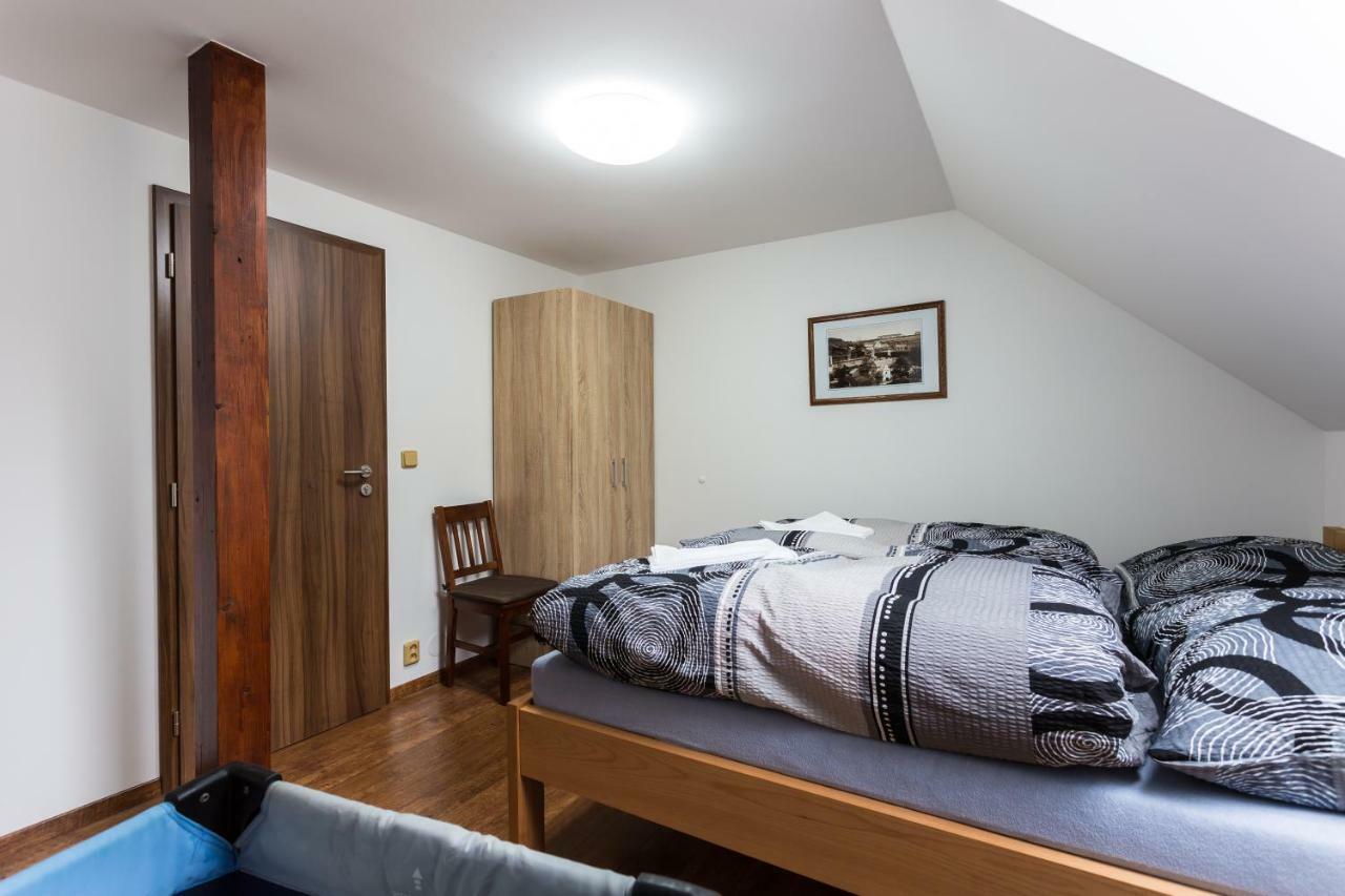 Attic Rooms Tábor Eksteriør bilde