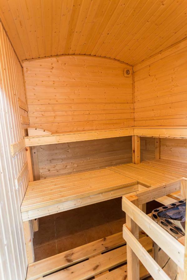 Attic Rooms Tábor Eksteriør bilde